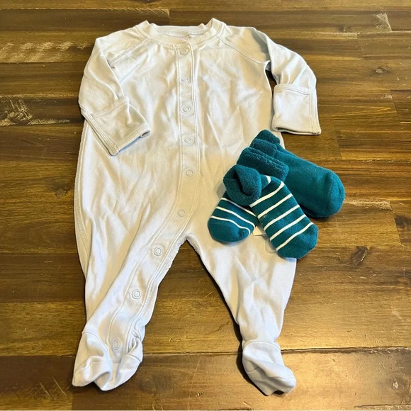 Hanna Andersson Footsie Blue Button Front 3-6 months Light Blue Socks - Picture 1 of 6